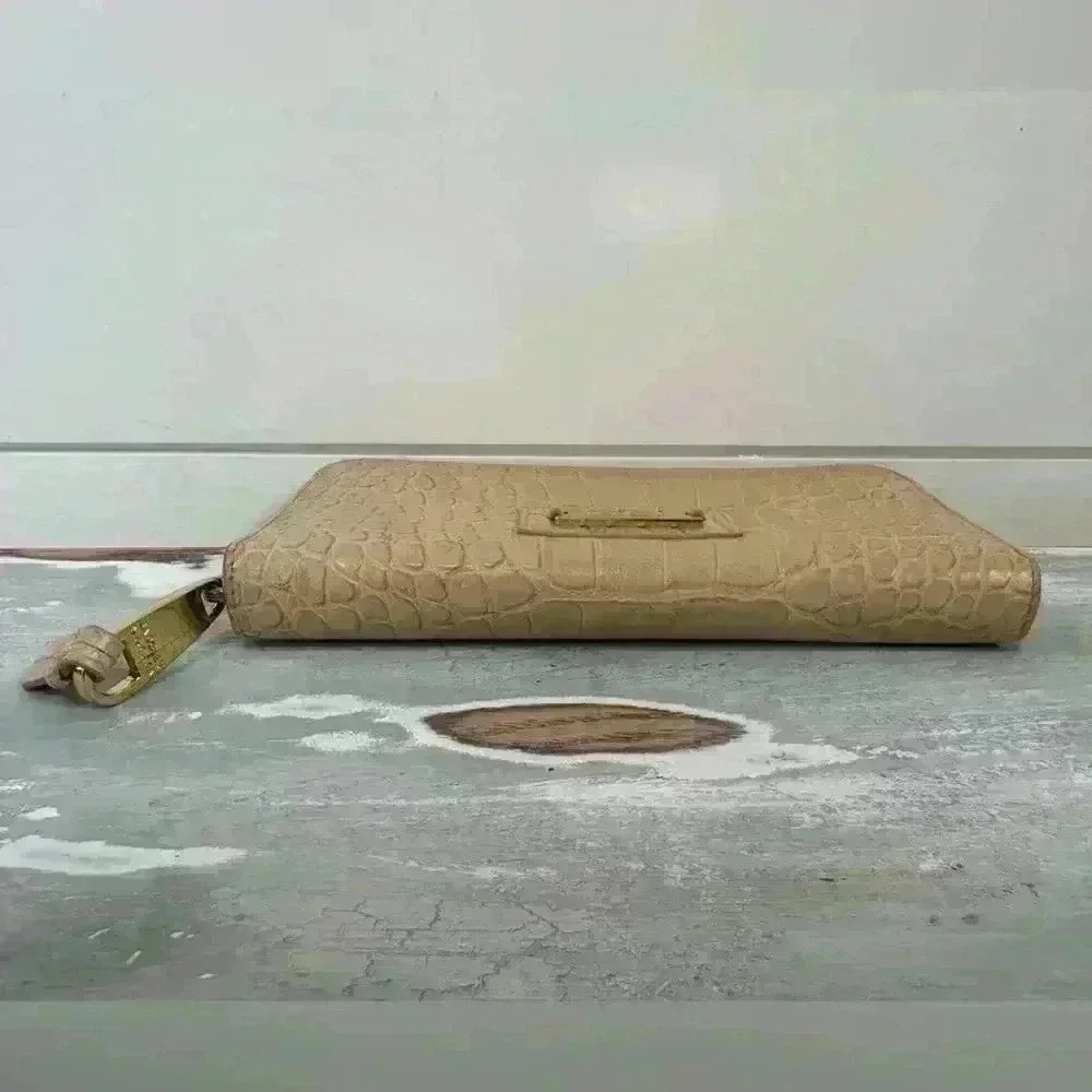Badgley Mischka Wallet Purse Wristlet